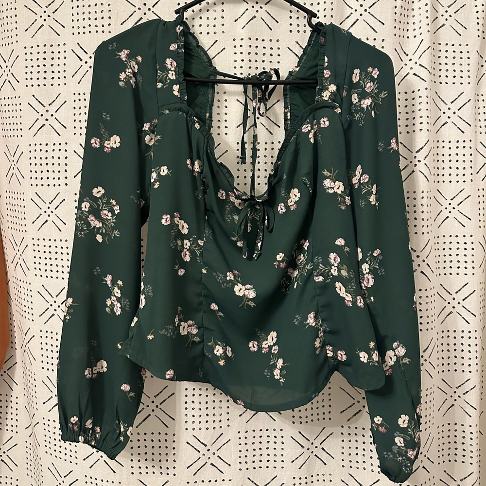 Abercrombie tie back blouse